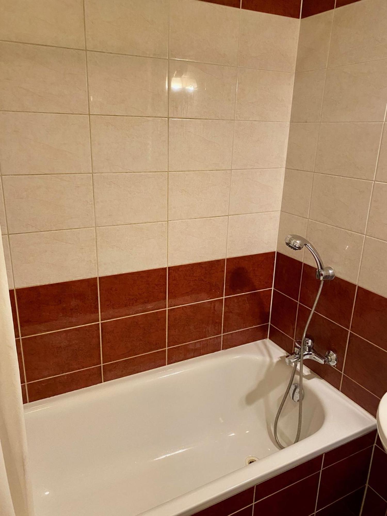 Roland Downtown - Garay Apartment